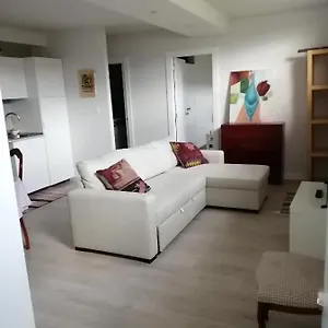  Habitación en casa particular Apartamento Con Cocina Americana, Habitación, Baño Y Entrada Independiente Lbi00469 España